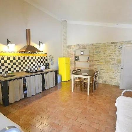 Sleeps 4 Pool Wifi *