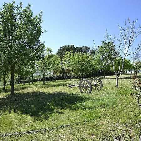 Sleeps 4 Pool Wifi Apartment *