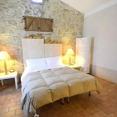 Apartment Sleeps 4 Pool Wifi Castiglione del Lago
