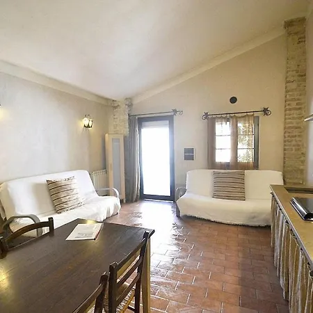 Sleeps 4 Pool Wifi Apartment Castiglione del Lago